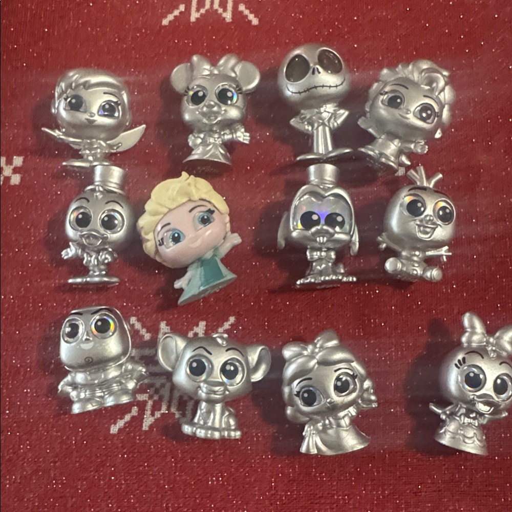 Disney Doorables lot of 12